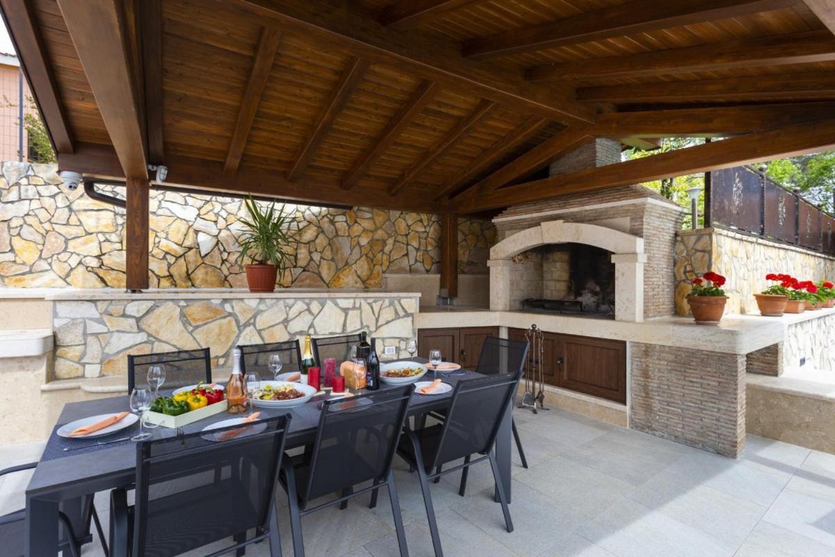 Villa Vita In Porec - Haus Fuer 6-8 Personen Kaštelir 외부 사진