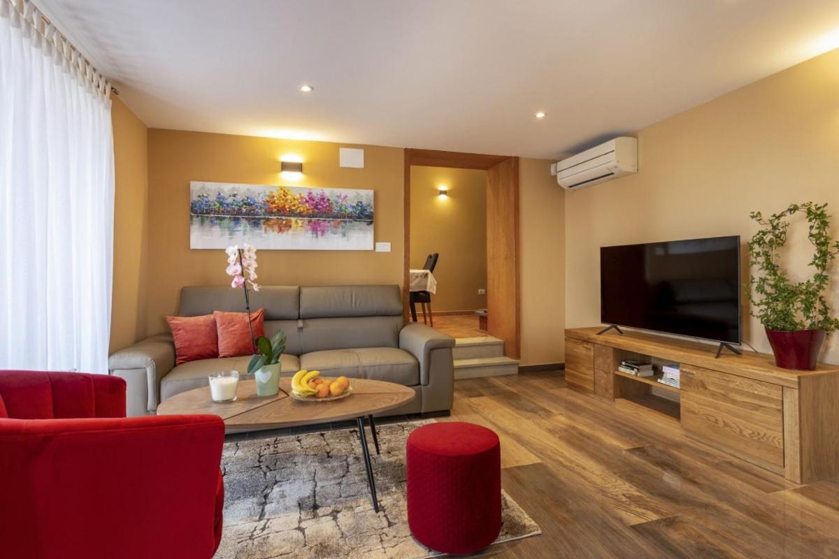Villa Vita In Porec - Haus Fuer 6-8 Personen Kaštelir 외부 사진