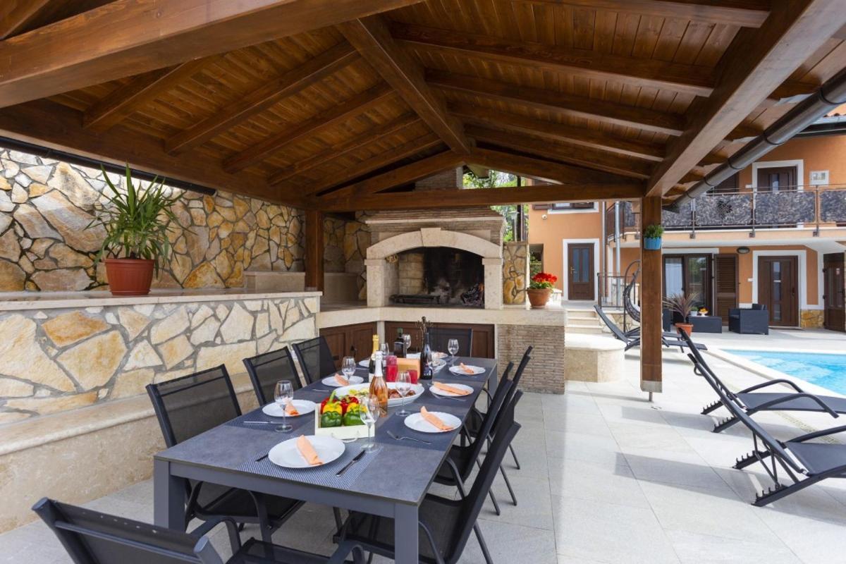 Villa Vita In Porec - Haus Fuer 6-8 Personen Kaštelir 외부 사진