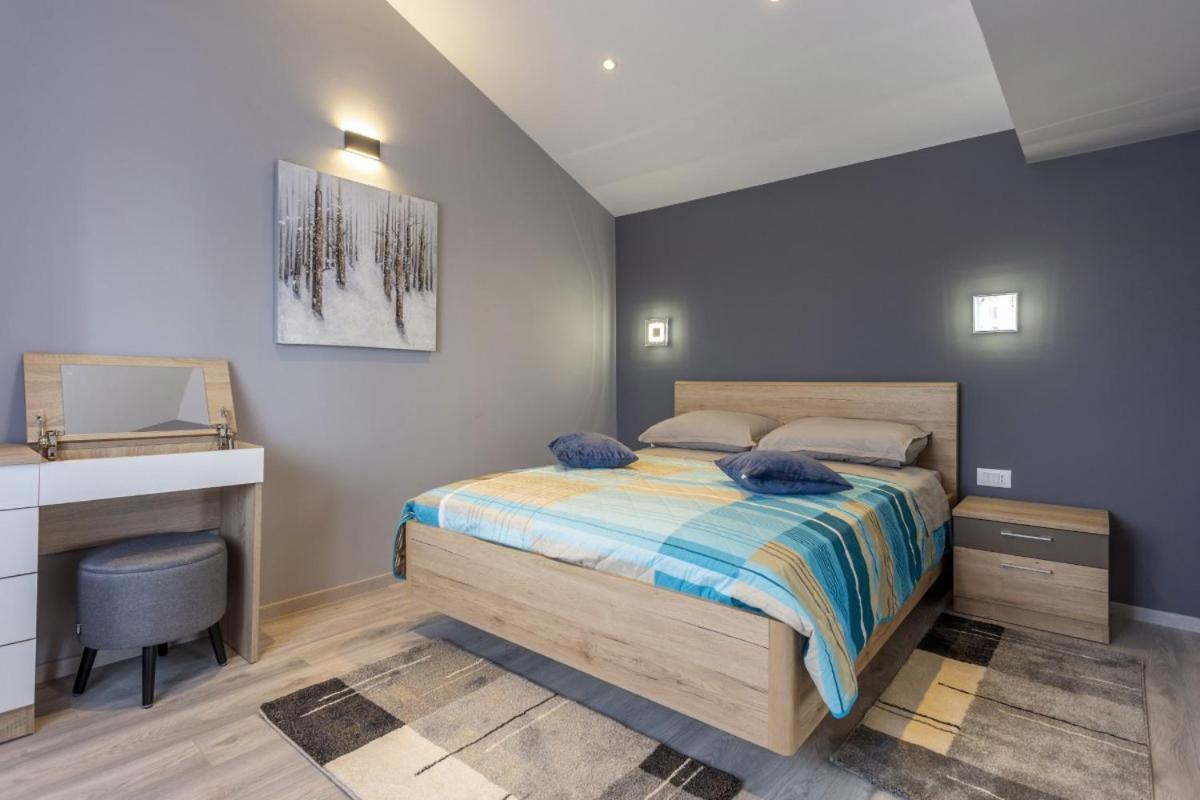 Villa Vita In Porec - Haus Fuer 6-8 Personen Kaštelir 외부 사진