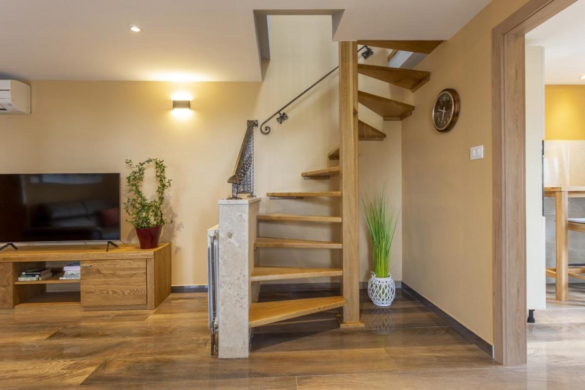 Villa Vita In Porec - Haus Fuer 6-8 Personen Kaštelir 외부 사진