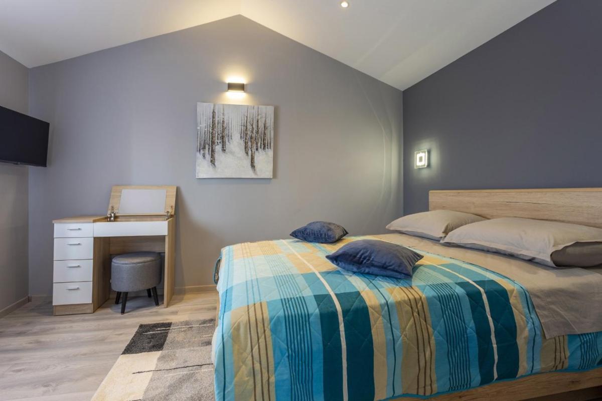 Villa Vita In Porec - Haus Fuer 6-8 Personen Kaštelir 외부 사진