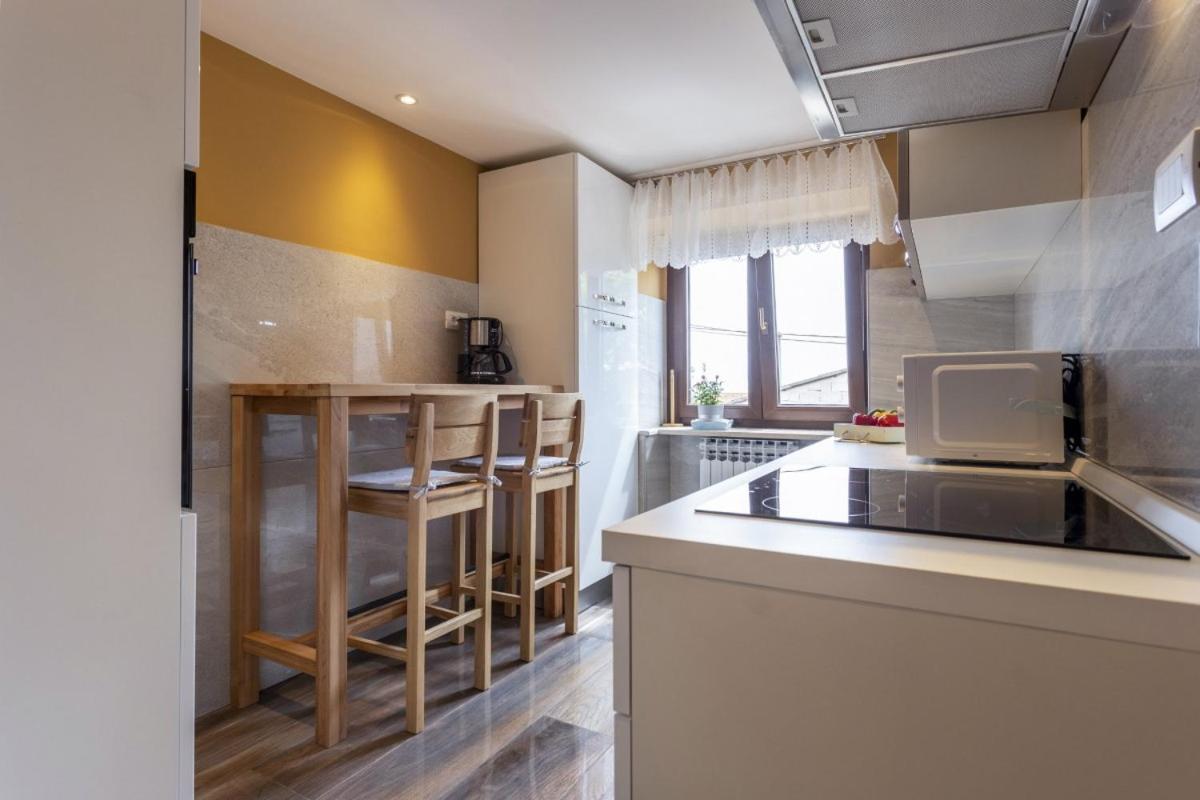 Villa Vita In Porec - Haus Fuer 6-8 Personen Kaštelir 외부 사진