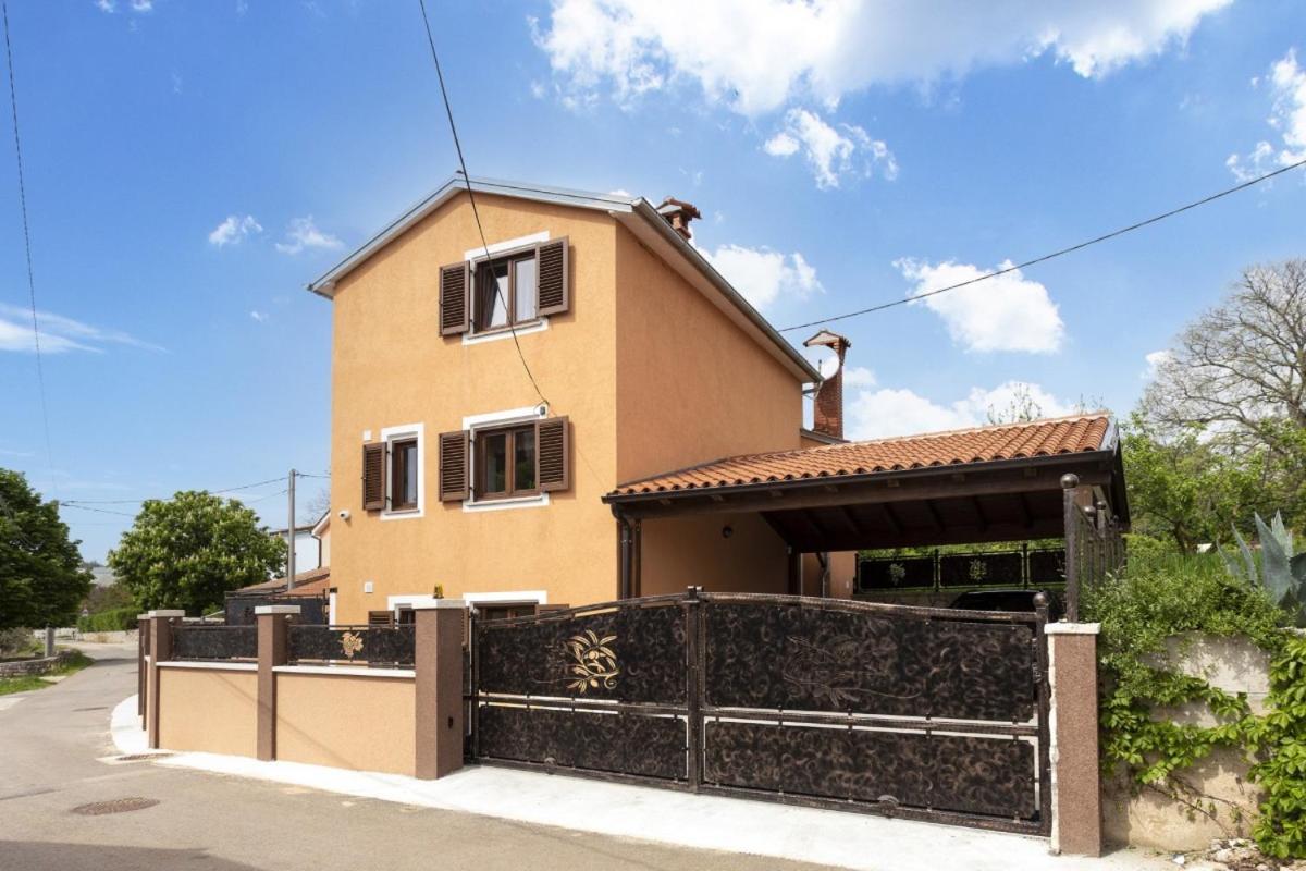 Villa Vita In Porec - Haus Fuer 6-8 Personen Kaštelir 외부 사진